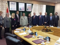 Treffen mit dem Senatspräsidenten und Senatoren in Amman, der Hauptstadt von Jordanien