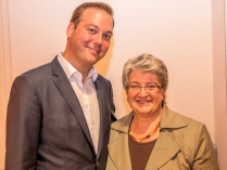 Gabriele Schmidt gratuliert dem Landtagsabgeordneten Felix Schreiner, der am 24. September 2017 für den Wahlkreis Waldshut in den 19. Deutschen Bundestag gewählt wurde. | 24.09.17