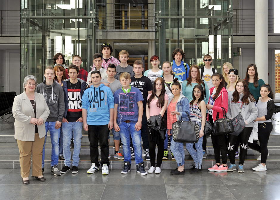 Besuch der Klasse 9b der Werkrealschule Wehr im Deutschen Bundestag