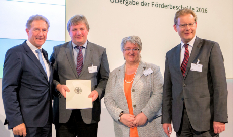von links: Norbert Barthle MdB, Parlamentarischer Staatssekretär, Bürger-meister Karl-Josef Herbstritt, MdB Gabriele Schmidt und MdB Thomas Dörflinger 