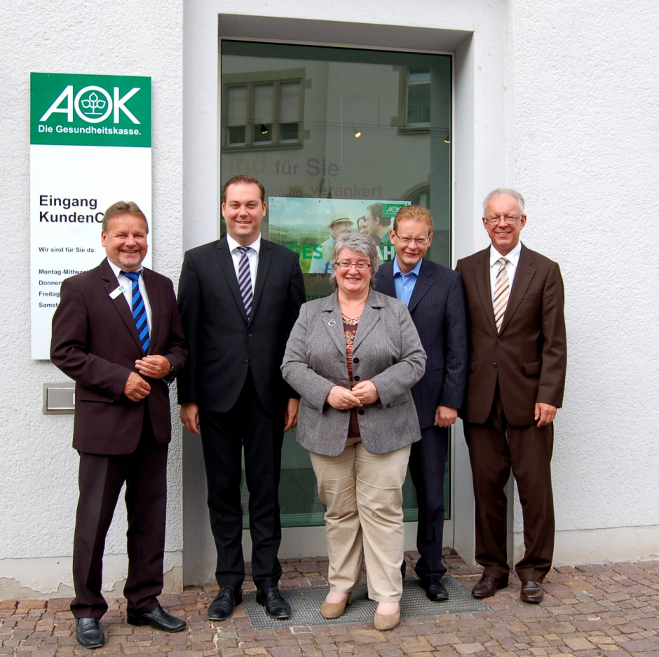 von links: Uwe Daltoe (AOK), Felix Schreiner MdL, Gabriele Schmidt MdB, Thomas Dörflinger MdB und Dietmar Wieland (AOK)